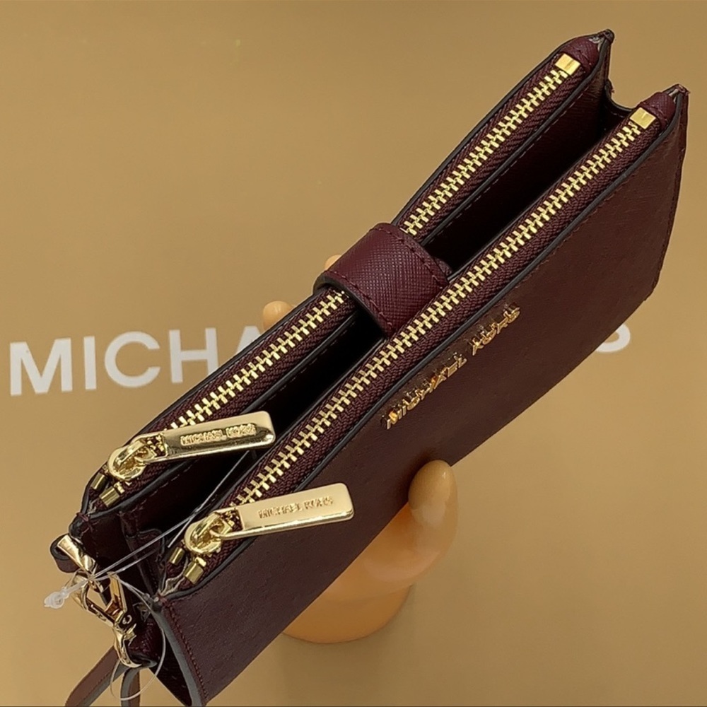 MICHAEL KORS LG DOUBLE ZIP WRISTLET DARK CHERRY MERLOT MULBERRY PHONE HOLDER NWT - Picture 4 of 16